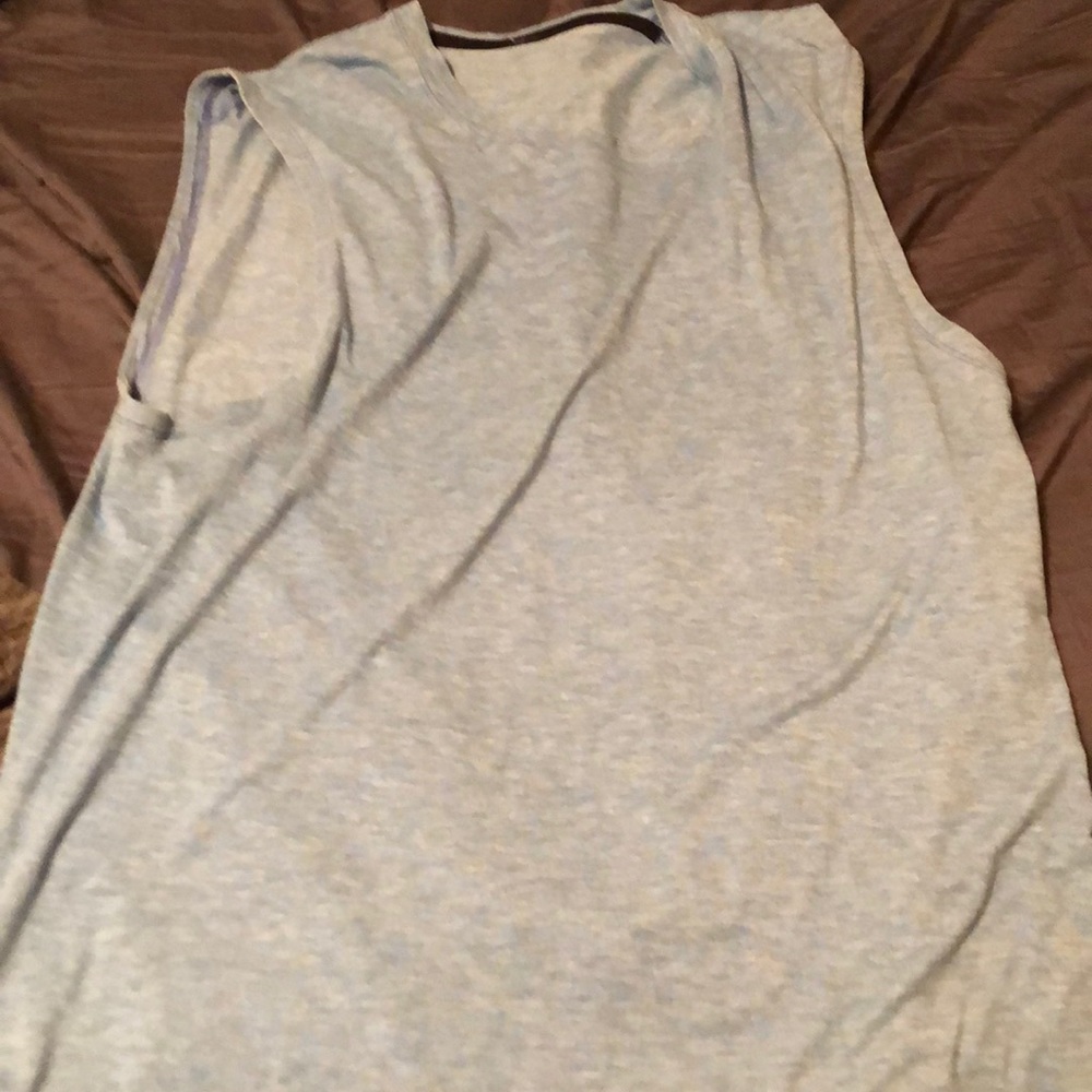 Lululemon 5 Year Basic Sleeveless Shirt Size Large